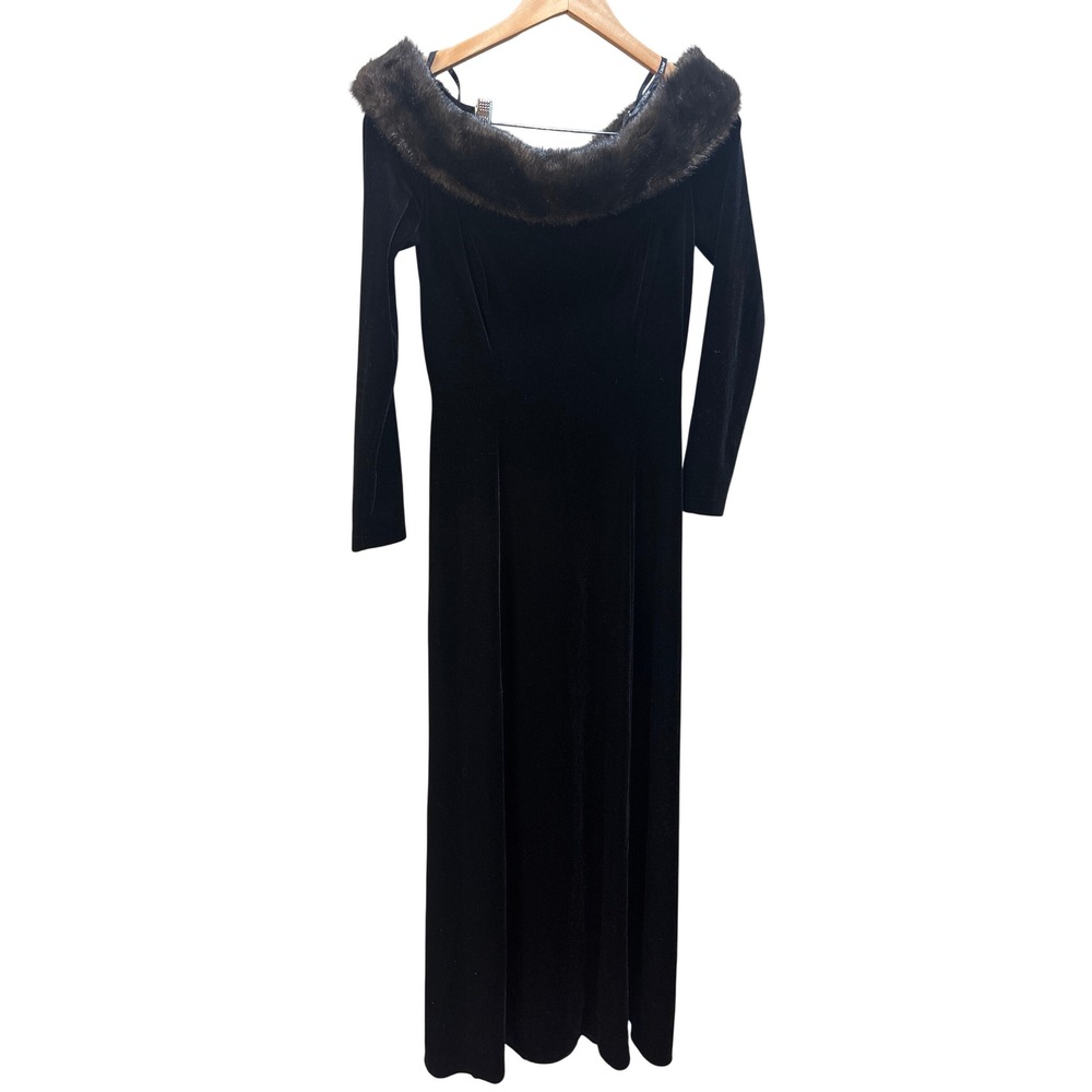 Cachet Vintage Black Stretch Velvet Faux Fur Off Shoulder Gown Dress Size 6
